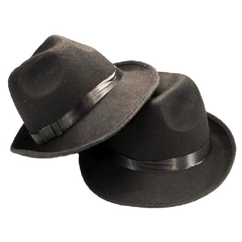 Bemærk båndet omkring hatten er sort og hvid ternet